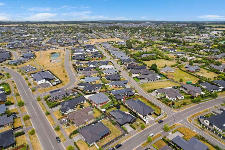 30 Craig Thompson Drive Lincoln_17