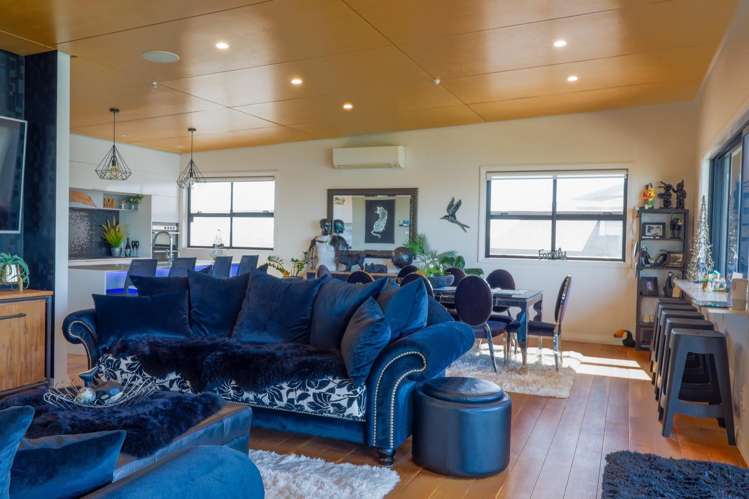 57 Hawaiian Parade Arkles Bay_11