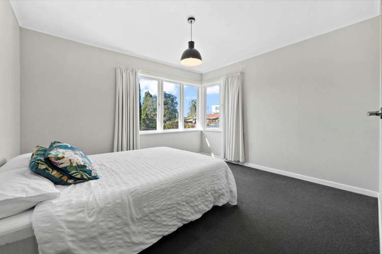 14 Tirimoana Road Te Atatu South_11