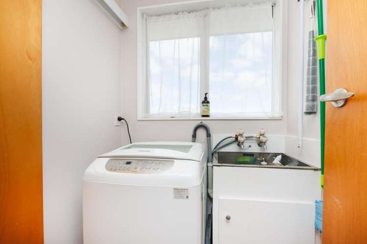 10 Heatherlea Heights Feilding_14