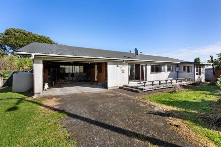 6 Briscoe Street Awakino_7