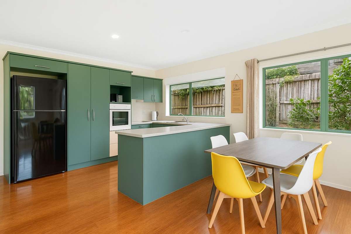 50 Black Teal Close_2