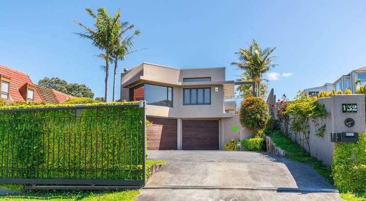 132 Beach Road Castor Bay_14