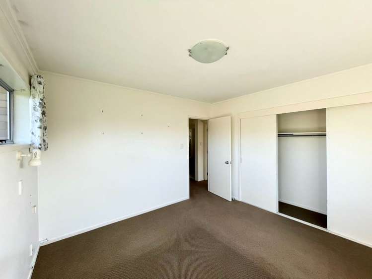 2/957a Beach Road Torbay_10