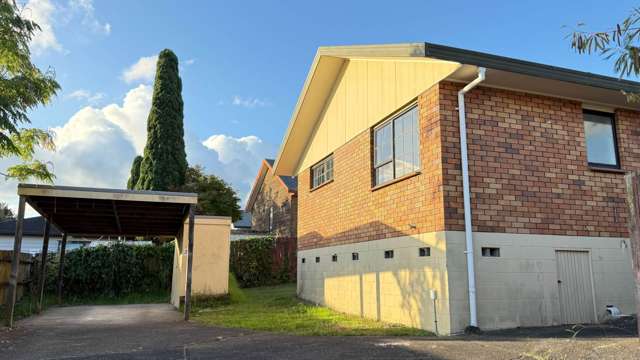 2/18 De Quincey Terrace Highland Park_1