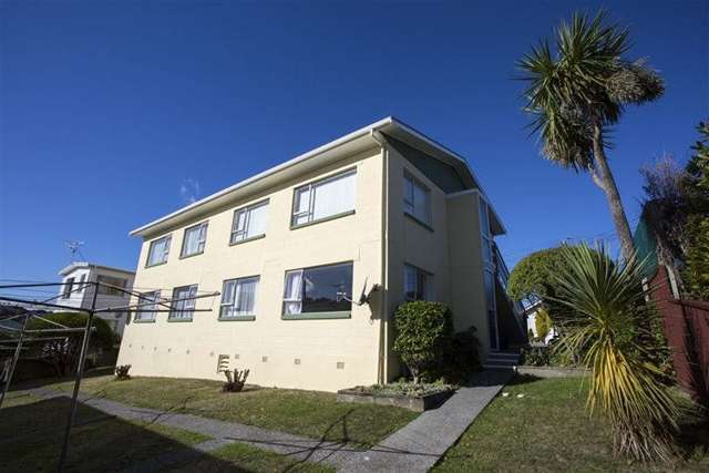 2/6 Overtoun Terrace Hataitai_1