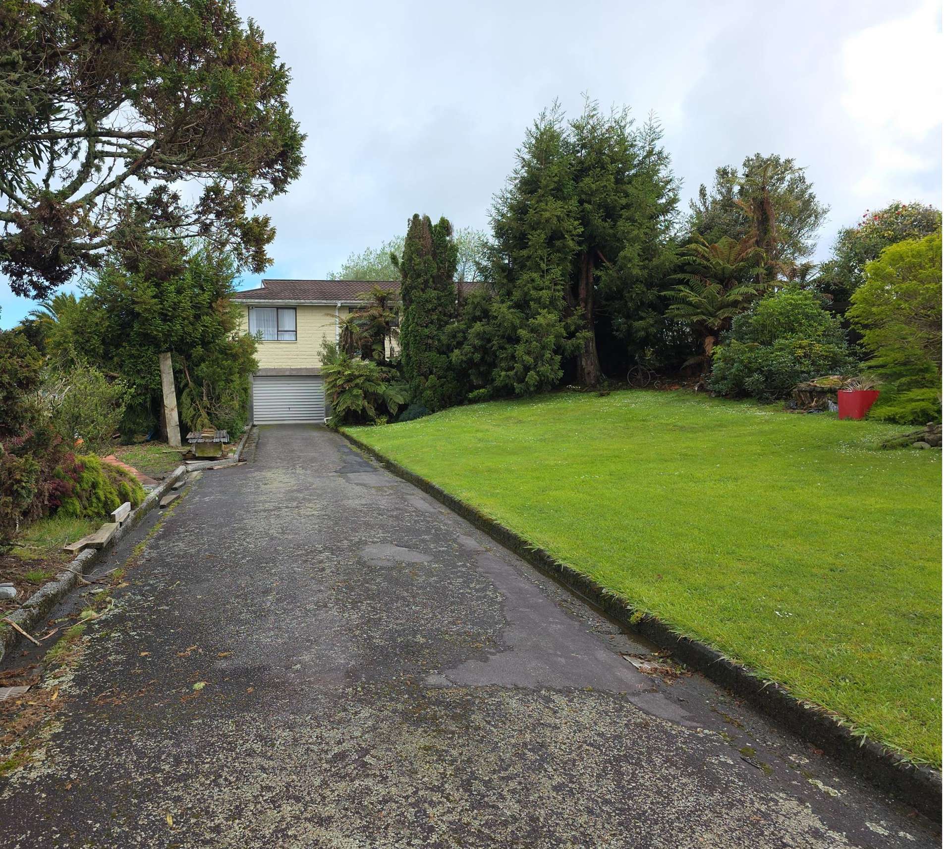 17 Pine Tree Road Kaniere_0