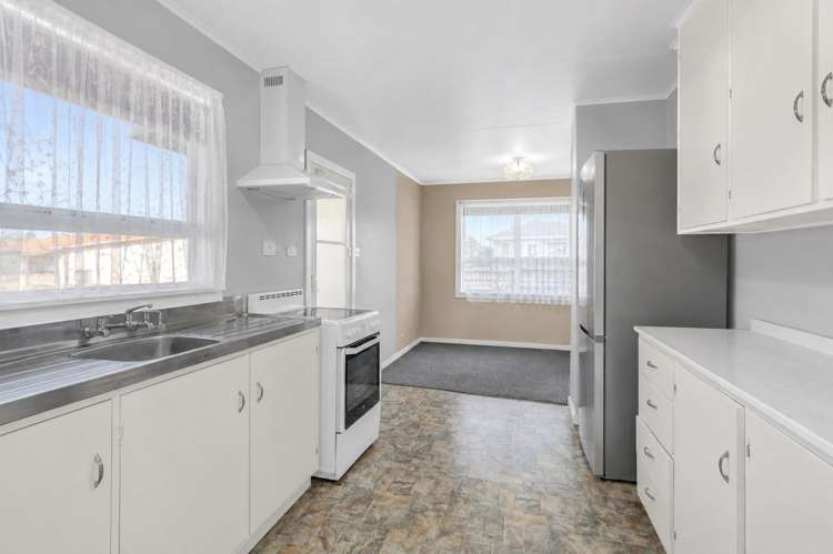 1/42 Egmont Street Hawera_8
