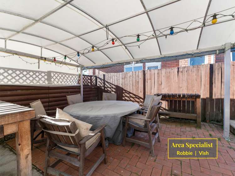 33 Craigbank Avenue New Lynn_12