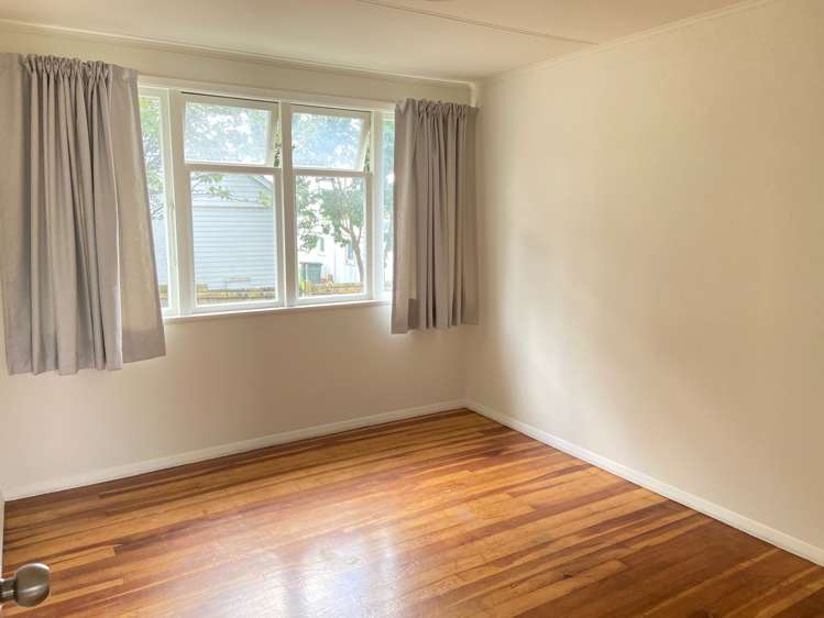 76 Freeland Avenue Mount Roskill_9