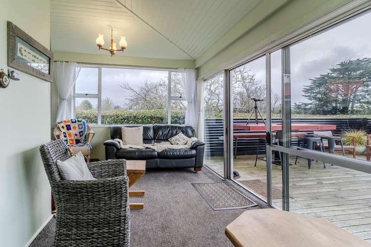 1391 Coast Road_4