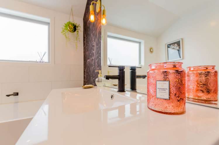 8 Mahia Lane Waikanae_18