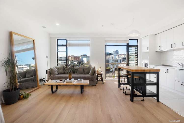 2H/7 Charlotte Street_0