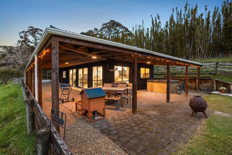 197 Forest Hill Road Waiatarua_23