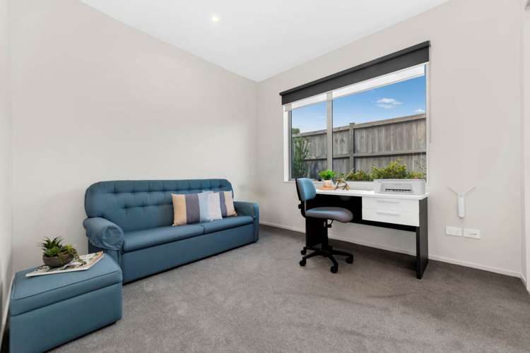 6 Lydiard Place Beachlands_21