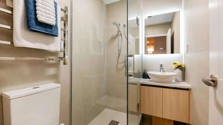 2/114 Saddleback Rise Murrays Bay_14