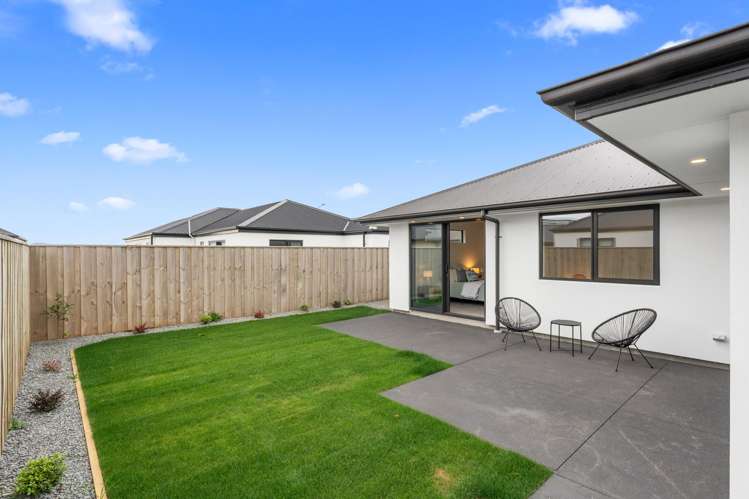 13 Samantha Lawry Road Wigram_18
