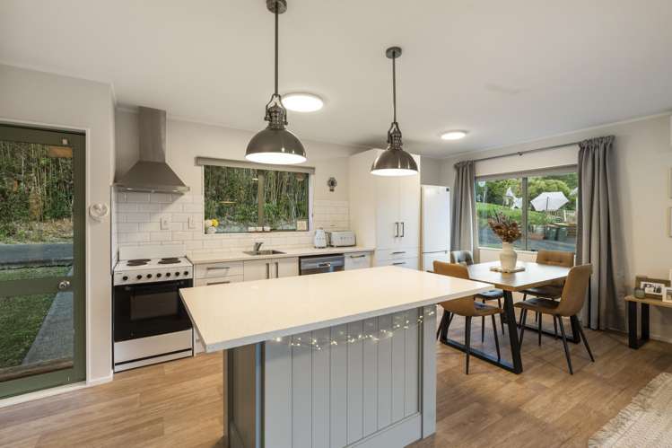 85c Fairclough Road Beach Haven_6