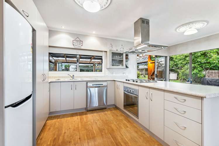 9 Matipo Road Te Atatu Peninsula_5