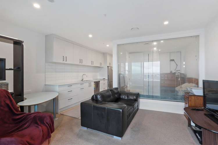 901/8 Waikumete Road Glen Eden_5