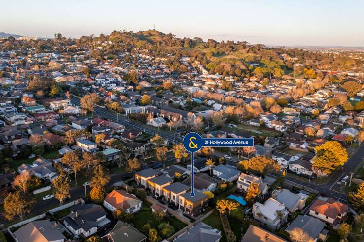 2F Hollywood Avenue Epsom_22