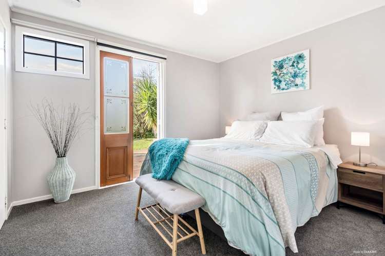 84 Sunvue Road Glen Eden_5