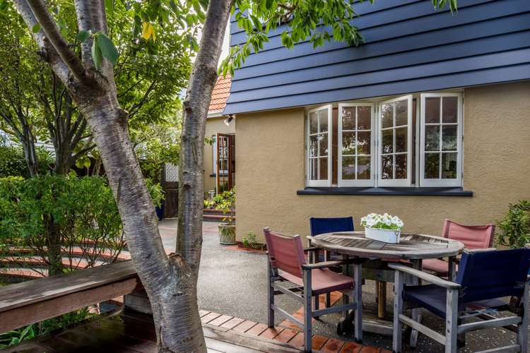 518 Broadway Strathmore Park_11