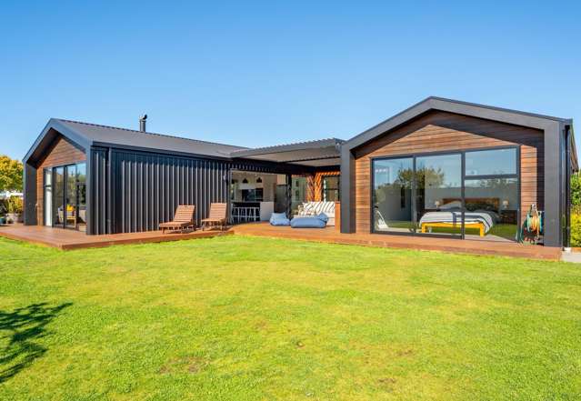 Contemporary Living & Convenience Plus!