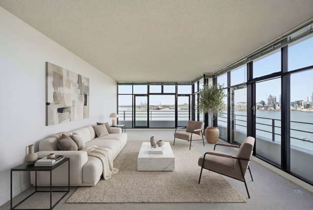 World Class Views from Iconic Waterfront Landmark