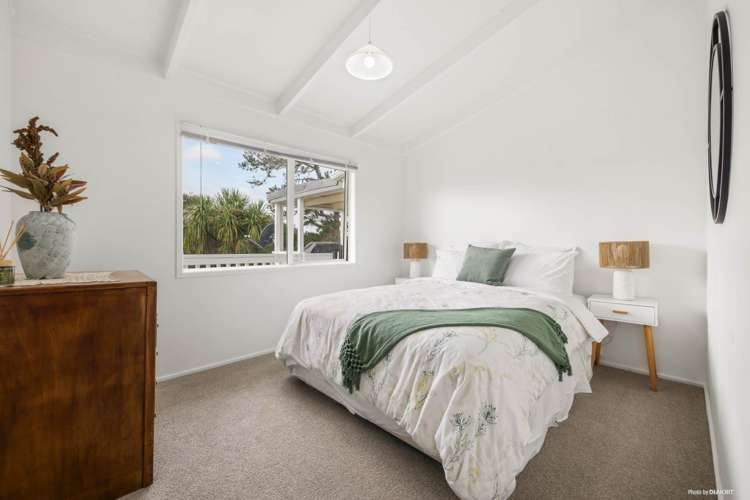 23 Hatfield Heights Hatfields Beach_19