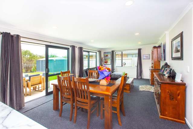 24 Kawariki Drive Baverstock_4