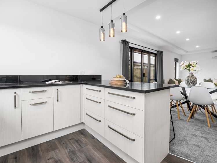 5 Gallop Lane Yaldhurst_9