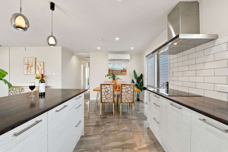 49 Reelick Avenue Pakuranga Heights_10