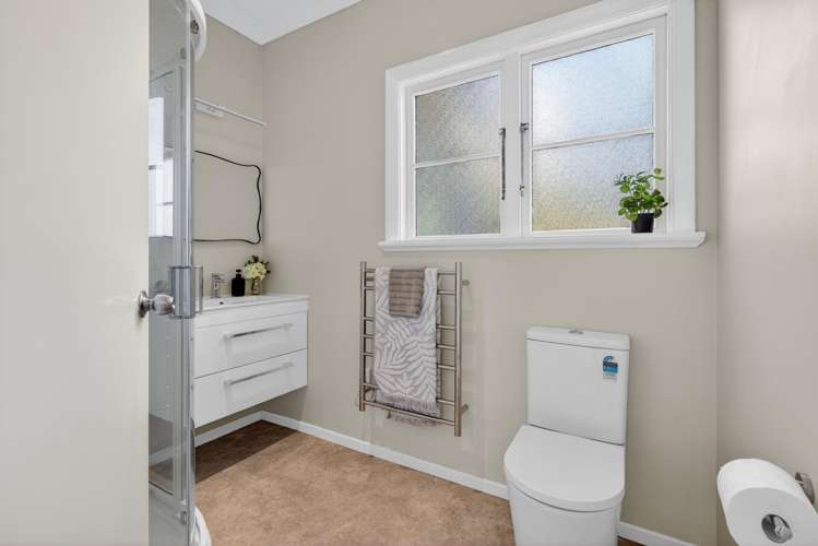 16 Woodvale Grove Fairfield_18