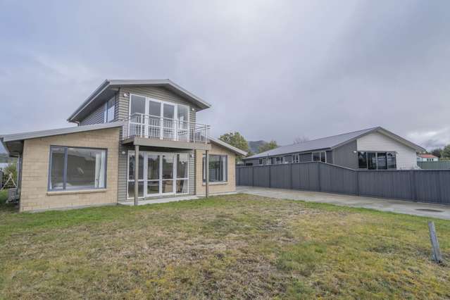 23 Motu-Au Close Manapouri_2