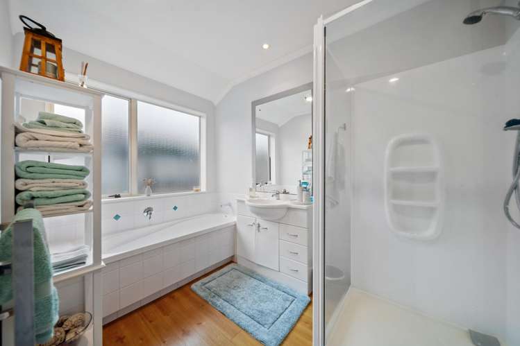 35 Croftview Road Wattle Downs_16