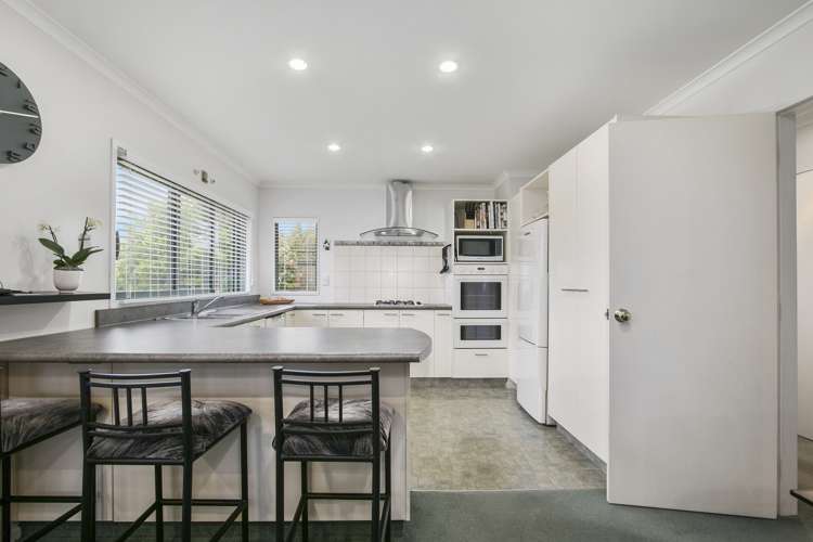 92 Redvers Drive Belmont_4