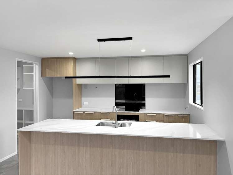 872B Goulds Road 11103_1