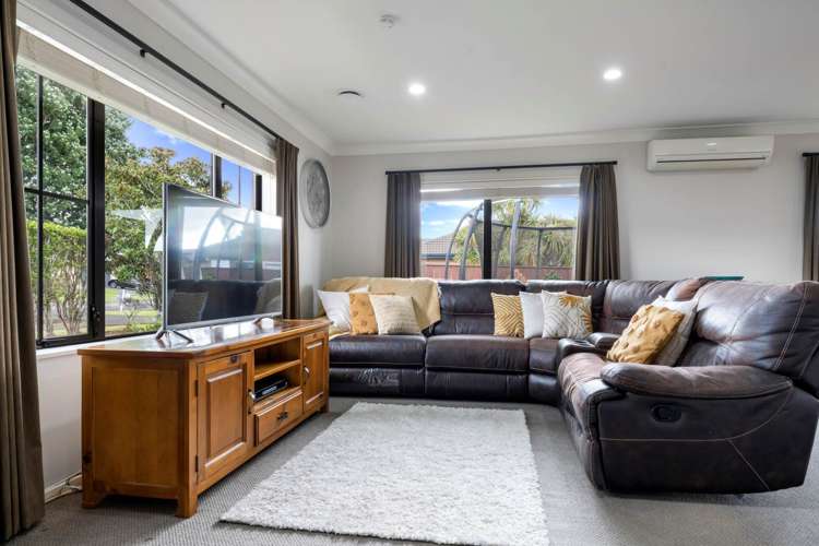 35 Turnberry Drive Wattle Downs_5