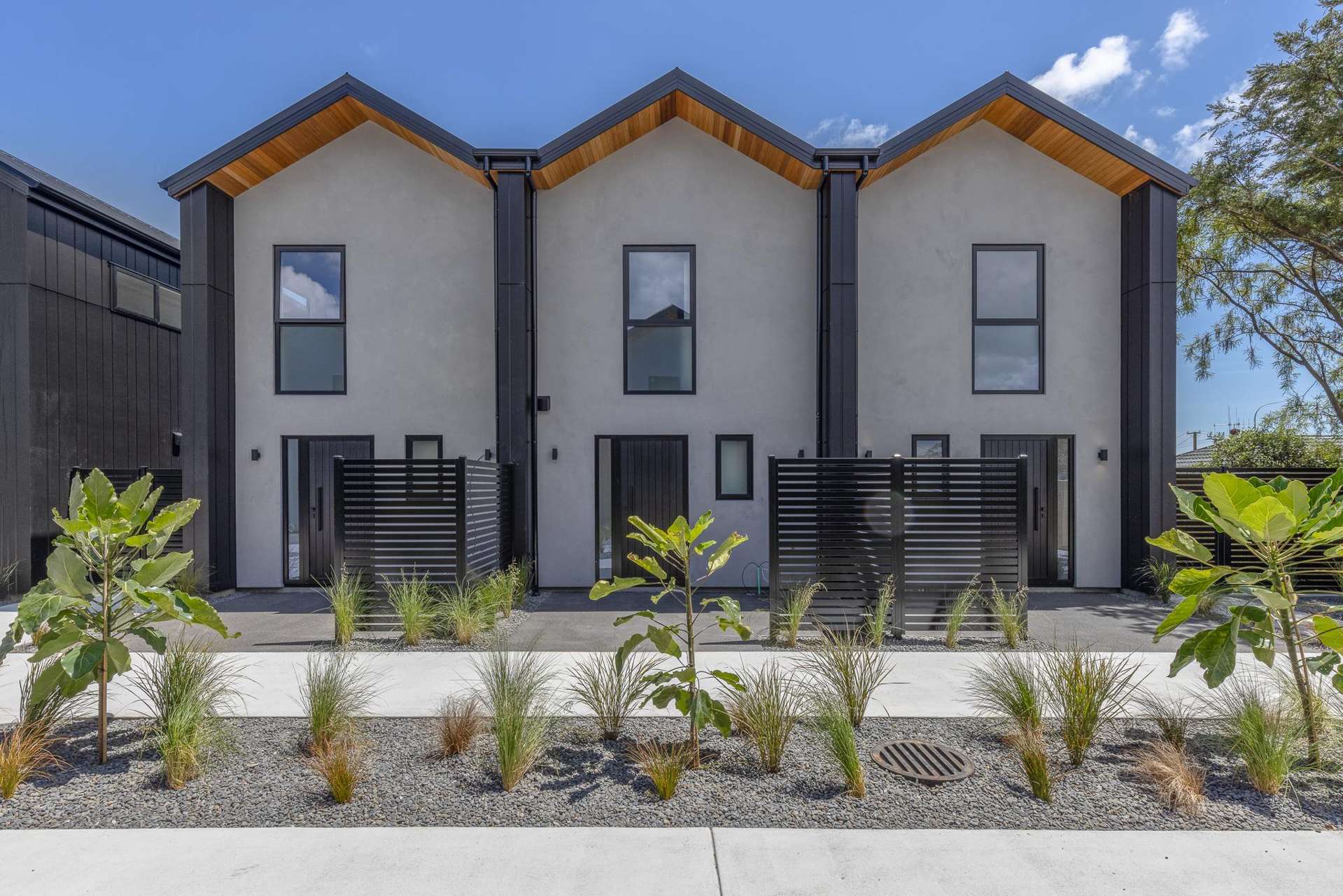 624A Queen Street East (units A, B, C, I & J) Levin_0