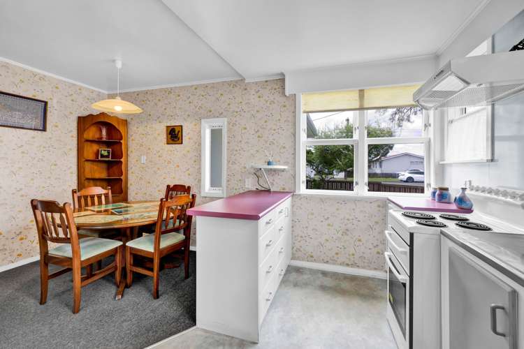 2 Acourt Street Hawera_6