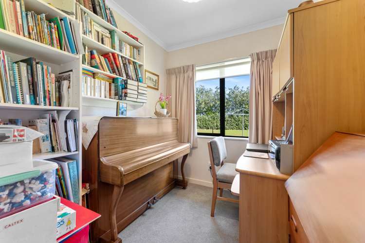 981 Roberts Line Bunnythorpe_17