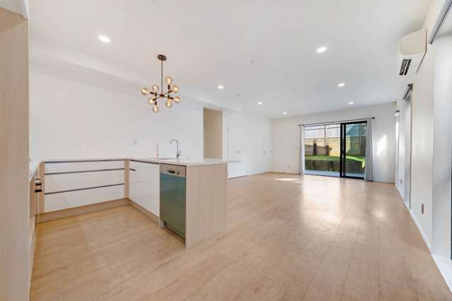 3A Frontier Lane Flat Bush_3