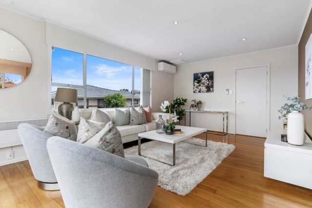 8 Tupaki Place Pakuranga Heights_2