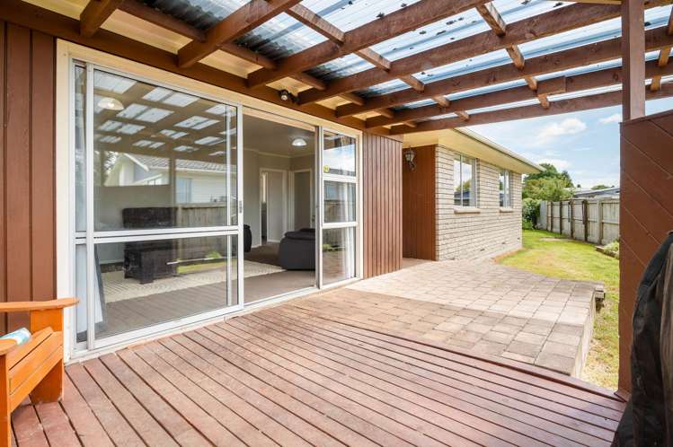 21 Rhonda Avenue Deanwell_11