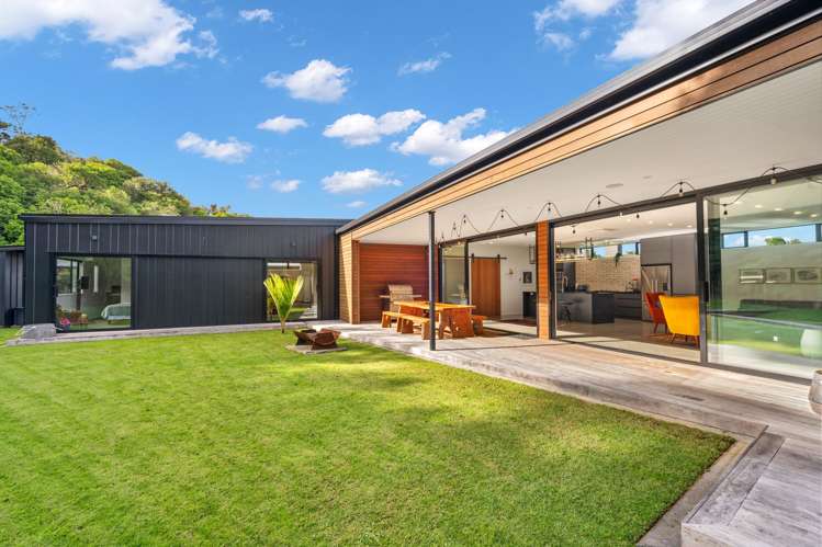 7 Edgewater Place_5