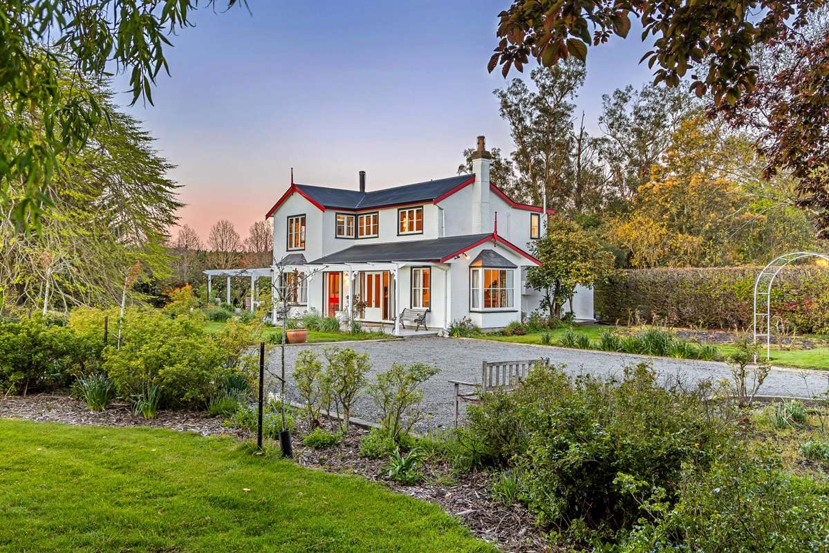 12 Davis Road_2