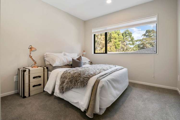 8 Tagish Way Orewa_11
