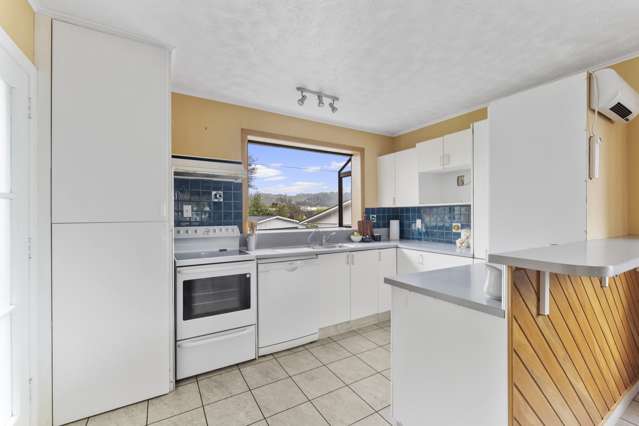 9 Konini Grove Raumati Beach_1