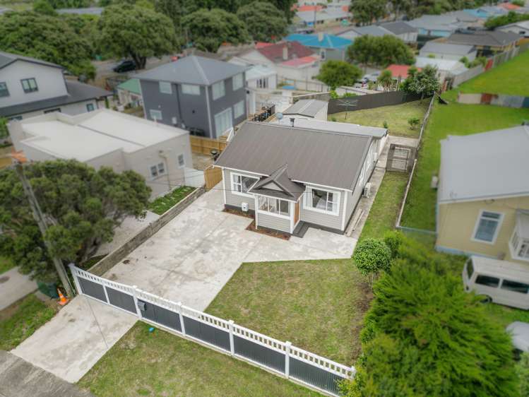 5 Elizabeth Street Petone_17